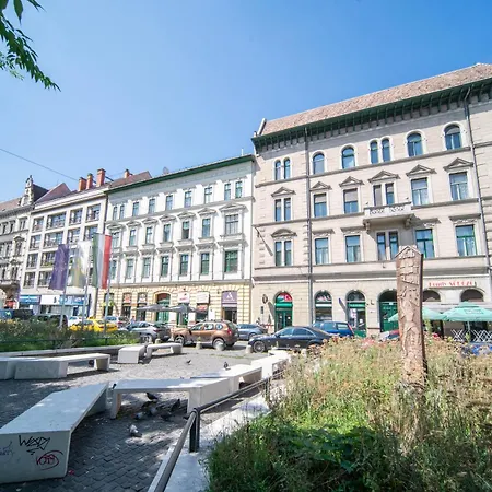 Red Dream * Budapest